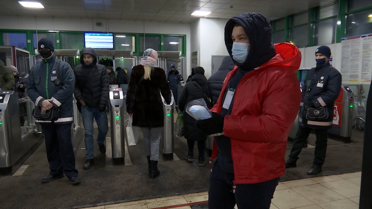 Маска в транспорте нужна, как билет